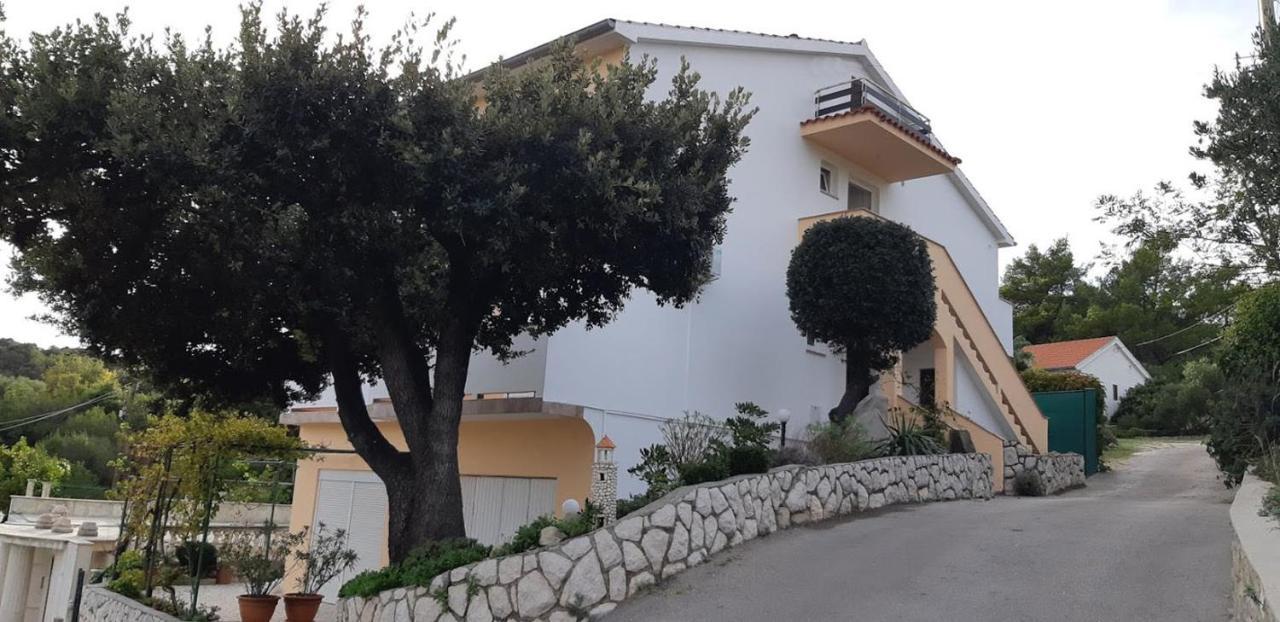 Guest House Violeta Palit Esterno foto