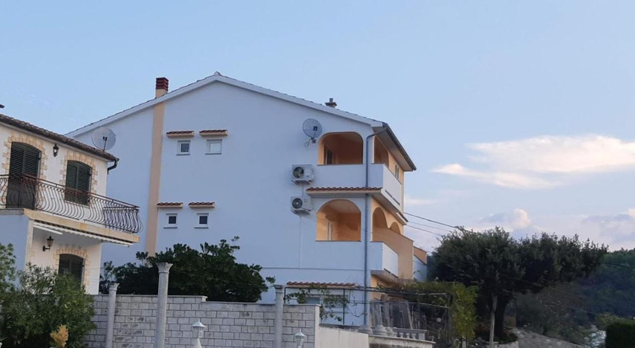 Guest House Violeta Palit Esterno foto